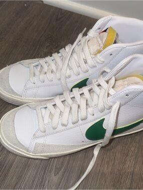 Nike Blazer Mid 77 Vintage White Pine Green Sneakers Women’s 8